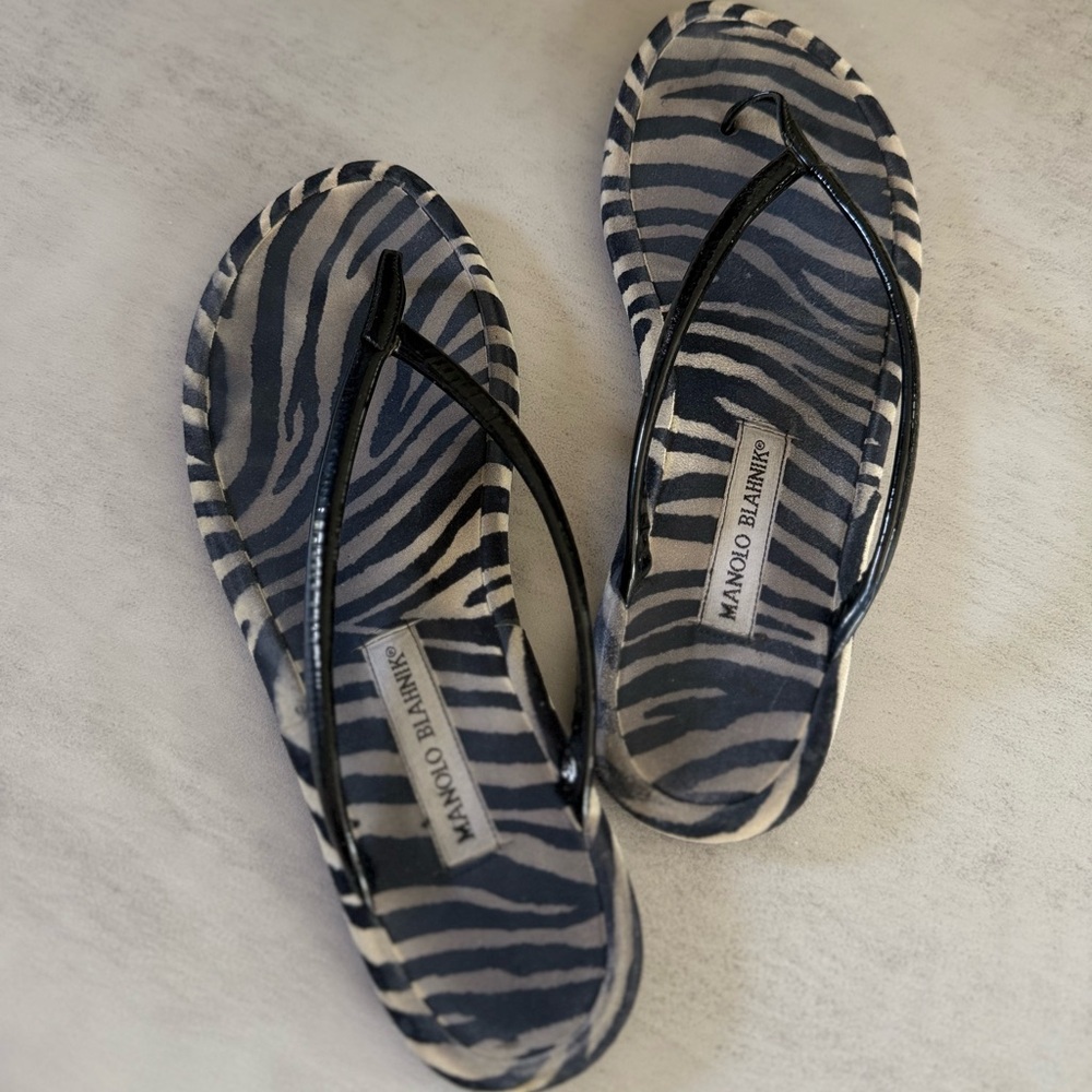 MANOLO BLAHNIK Black and White Zebra Print Velvet Sandals Sz US 9 / EU 40